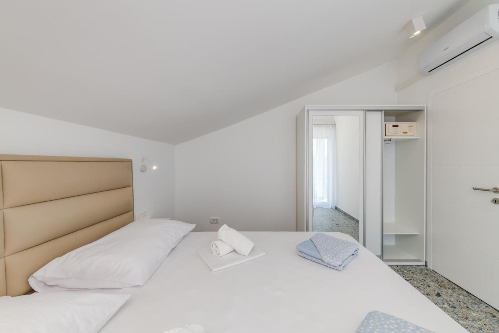 Deluxe Seaview Villa Kennedy III Mimice Exteriör bild